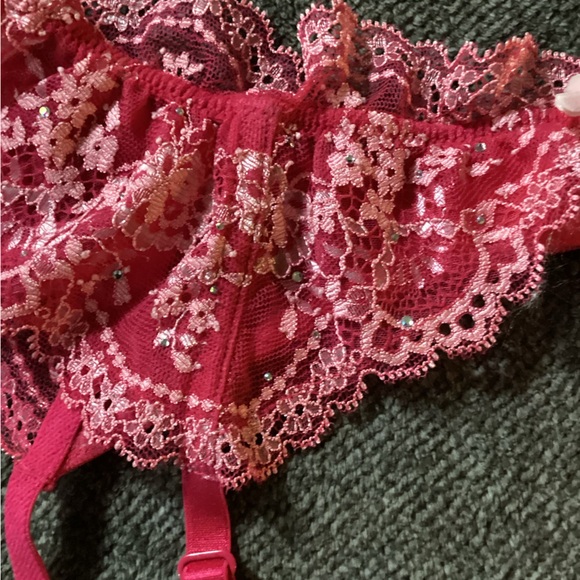 * Victoria’s Secret lingerie - Picture 4 of 4